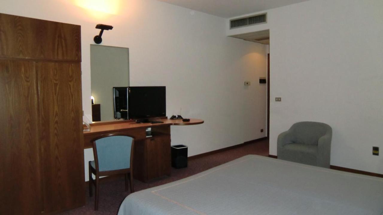 Hotel Giardino Прато Экстерьер фото